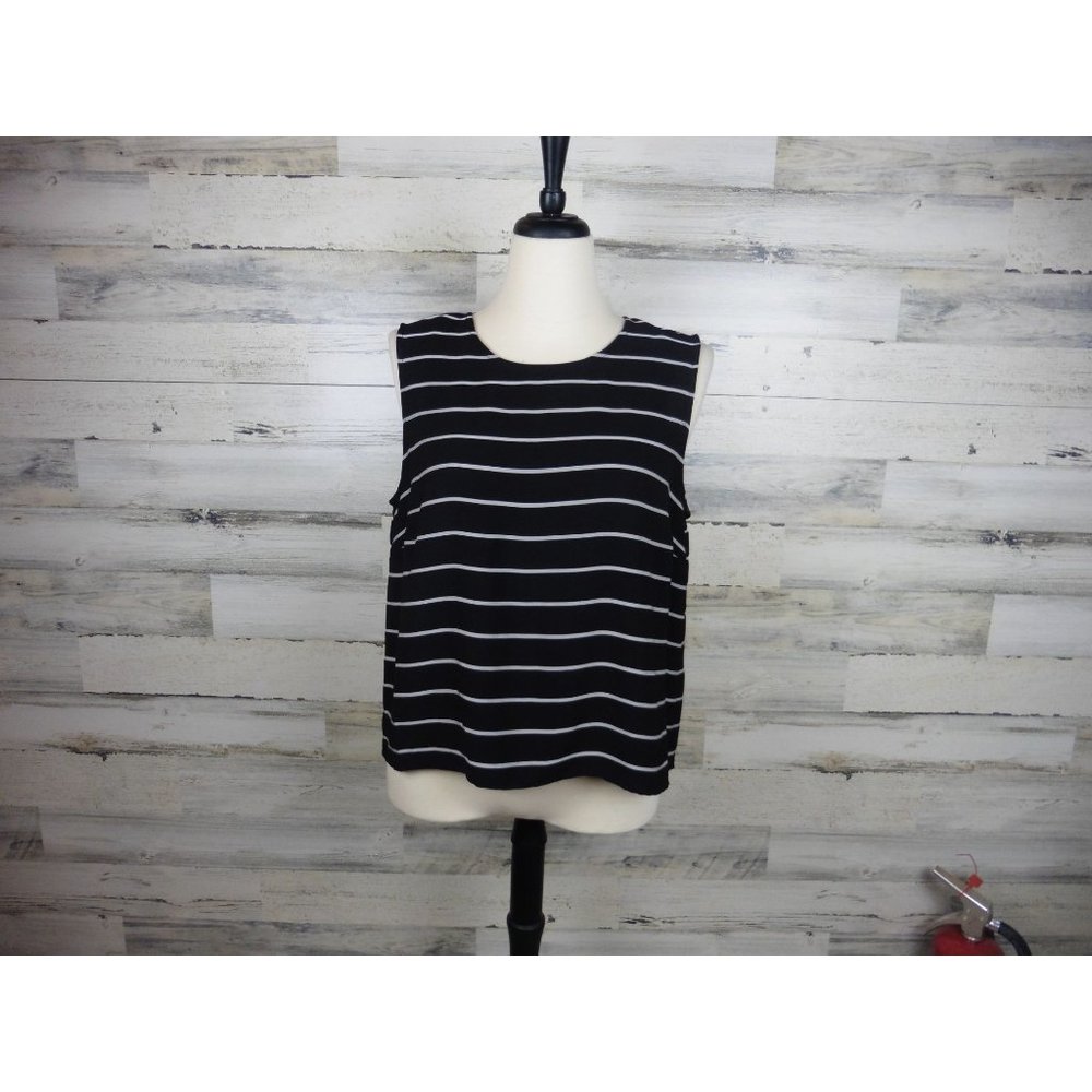 Vince camuto L Large shell tank stripe black